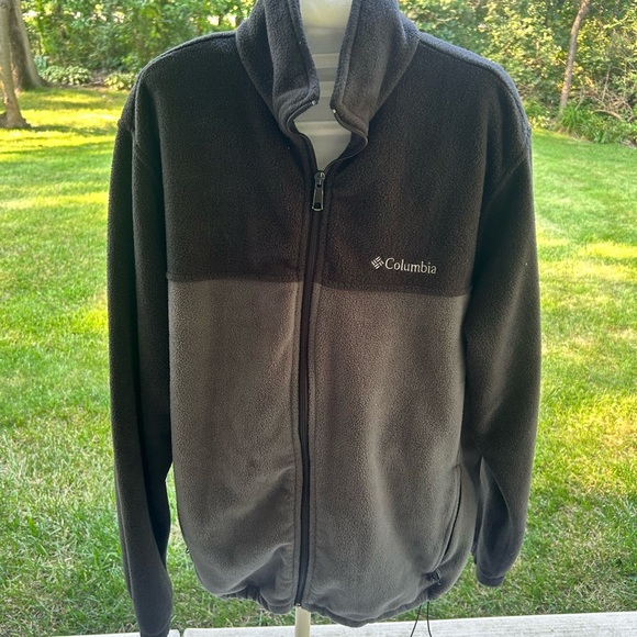 Columbia Two-Tone Black and Gray Jacket - Picture 2 of 6